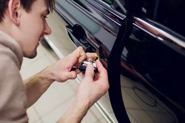 Tips For Finding a Car Key Replacement Locksmith