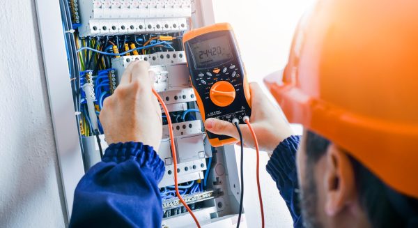 Essential Qualities of an Electrician