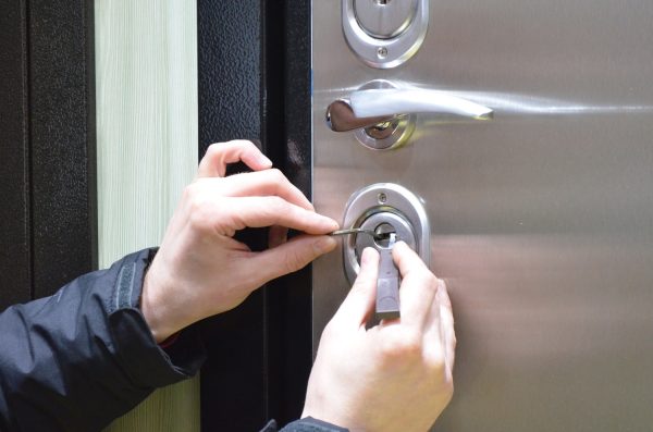 What You Need to Know About Locksmith Services