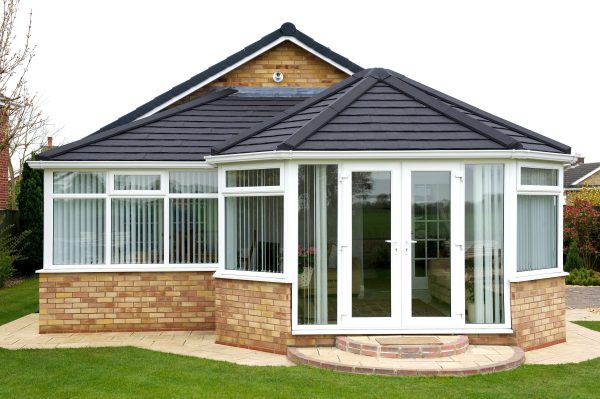 What You Need to Know About Conservatory Roof Replacement