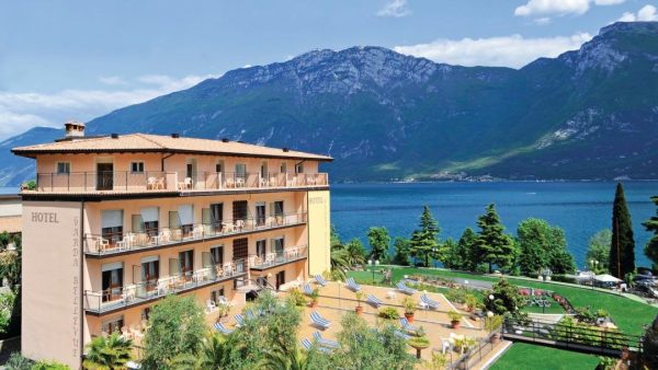 Relais sul Lago di Garda: Lusso, Storia e Bellezza Immersa nel Cuore del Garda
